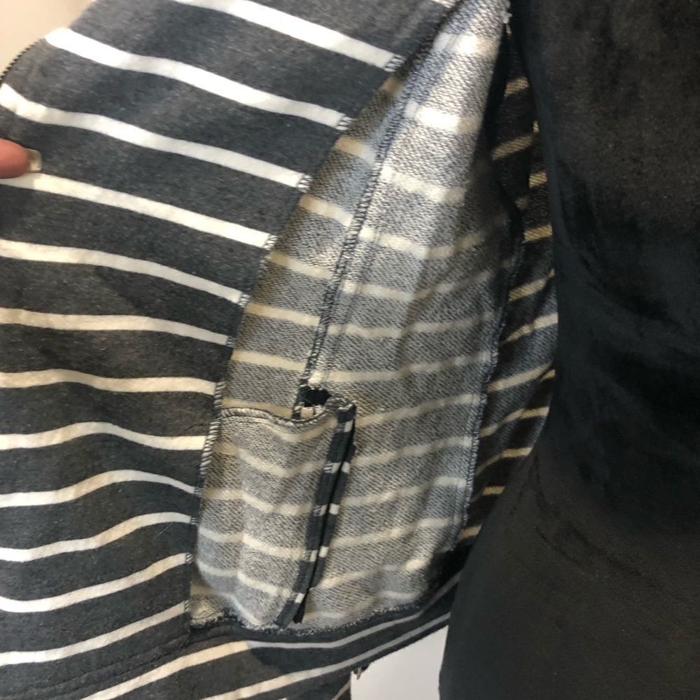 Market & Spruce gray and white striped zip front jacket size medium - Picture 5 of 15